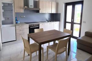 Rif.RI0348- appartamento trilocale