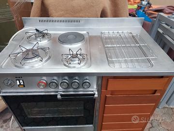 cucina a gas metano con piastra elettrica No forno