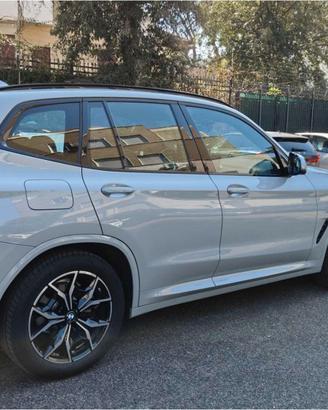 BMW X3 xDrive30i Modello di alta specifica
