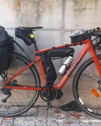 eRoad eGravel a pedalata assistita BMC 