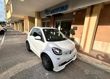 Smart Fortwo Brabus 0.9 Turbo 109cv Twinamic Exclu