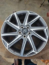 Set Cerchi Toyota YARIS HYBRID