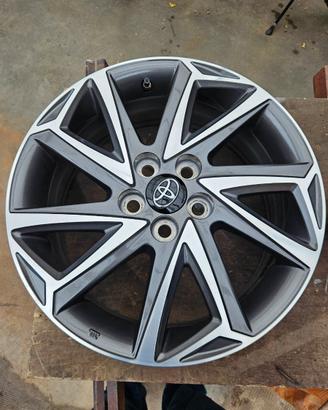 Set Cerchi Toyota YARIS HYBRID
