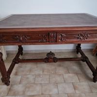 Scrivania in legno