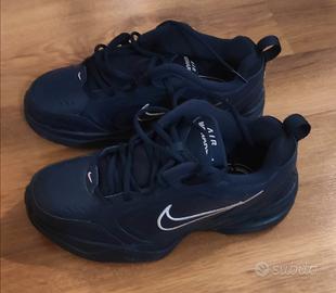 Nike Air Monarch IV