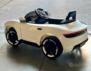 Auto elettrica bambini sportiva + telecomando