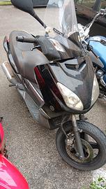 Scooter YAMAHA X-Max 250