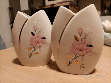 Vasi finemente decorati