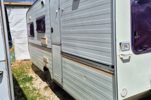 Roulotte Royal Car 4 posti