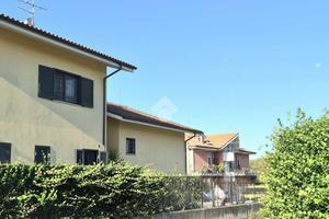 VILLA A SCHIERA A LABICO