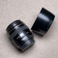 Canon EF 100mm F2 USM con paraluce ET-65II