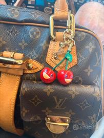 Portachiavi charm LV 