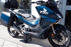 Honda Forza 750