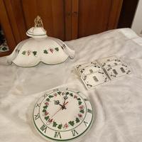 lampadario, orologio e copri prese