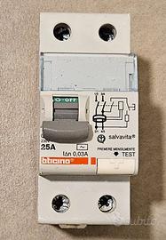 Salvavita BTicino G723 AC 25A 30mA Interruttore Di