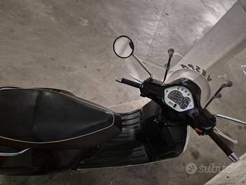 Piaggio GTS 300 super
