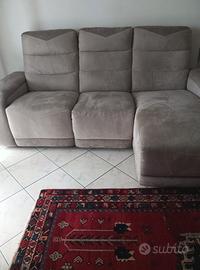 Divano con poltrona relax