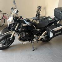 Moto Guzzi V 85 Guardia D'onore 2023
