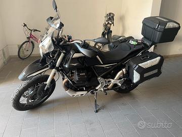 Moto Guzzi V 85 Guardia D'onore 2023