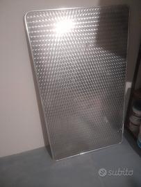tavolo in acciaio inox