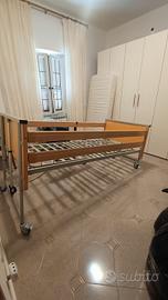 letto ospedaliero elettrico
