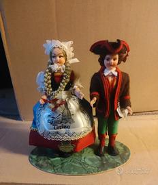 Coppia bambole souvenir 