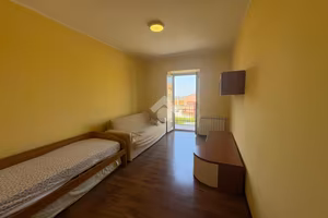 3 LOCALI A MONTE ROMANO