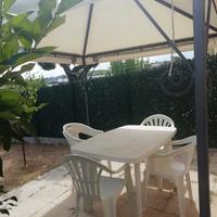 Giulianova estate davanti al mare con giardino