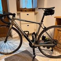 Bici da corsa Canyon endurance