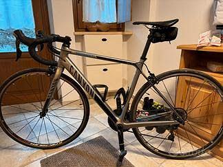 Bici da corsa Canyon endurance