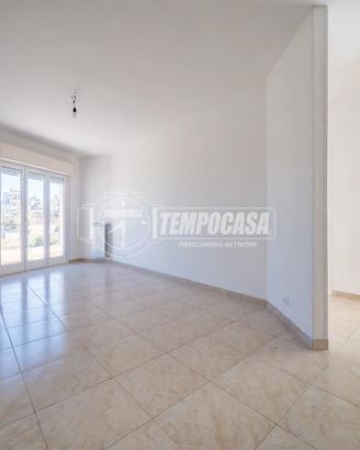 Santa Marinella, Maiorca: trilocale con doppi serv