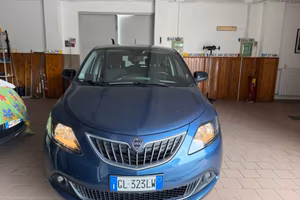 Lancia Ypsilon 1.0 FireFly 5 porte S&S Hybrid Gold