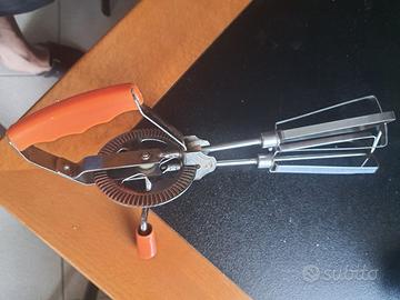 Frullino Sbattitore Manuale a Manovella Vintage An