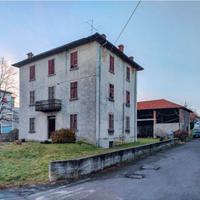 Cascina con capannone sulla S.P. 17 Garibaldina