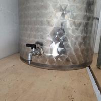 olio e vino contenitore 