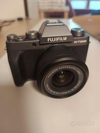 FUJIFILM XT 200 - PARI AL NUOVO