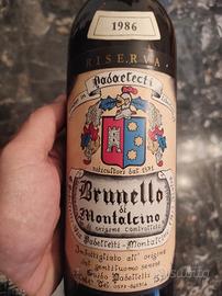 Bicchieri e bottiglie Brunello da collezione 