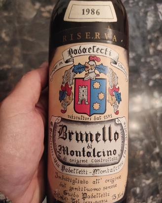 Bicchieri e bottiglie Brunello da collezione 