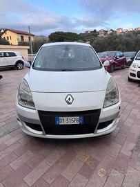 Renault Scenic Scénic X-Mod 1.9 dCi 130CV Luxe