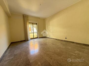 4 LOCALI A REGGIO DI CALABRIA