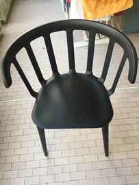 Ikea rara sedia nera plastica dura Marcus Arvonen