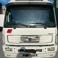 Volvo fl6 250 isotermico