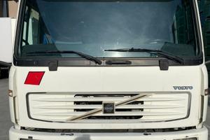 Volvo fl6 250 isotermico