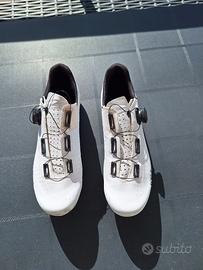 Scarpe Fizik tempo Overcurve bianco. 