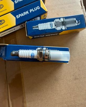 4 candele Magneti Marelli SND7002-8