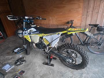 Husqvarna TE 300i Rockstar Edition