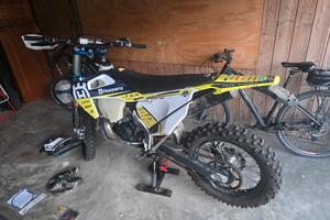 Husqvarna TE 300i Rockstar Edition