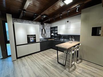 Cucina Febal Casa completa di elettrodomestici