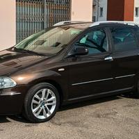 FIAT CROMA spaziosa, comoda e potente