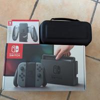 Nintendo Switch V1 2017 grigia con accessori